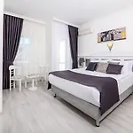 Seray Μαρμαρίς