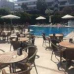 Seray Μαρμαρίς